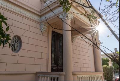 Maison - 375 m² - 7 pièces