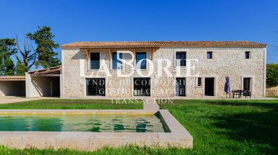 Mas - 270 m² - 6 pièces