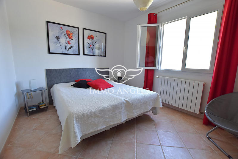 Villa - 206 m² - 9 pièces