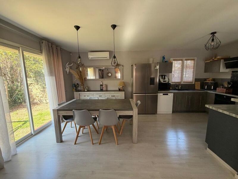 Maison - 93 m² - 4 pièces