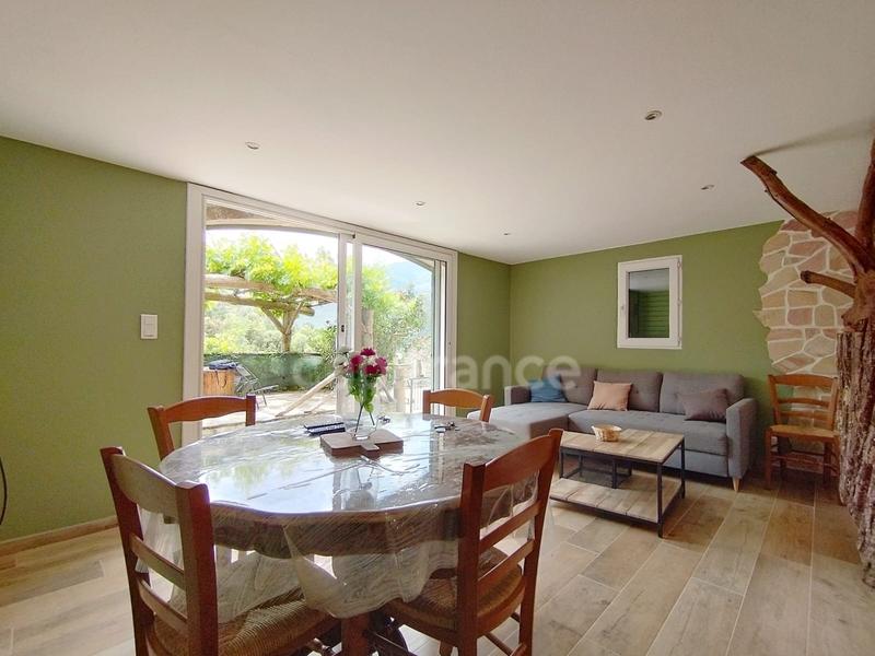 Maison - 156 m² - 7 pièces