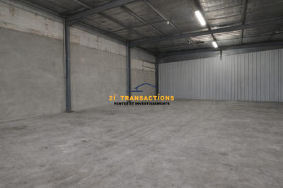Entrepôt - 217 m²