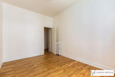 Bureau - 43 m² - 2 pièces