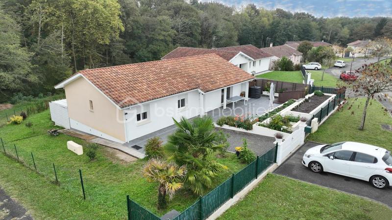 Maison - 105 m² - 5 pièces