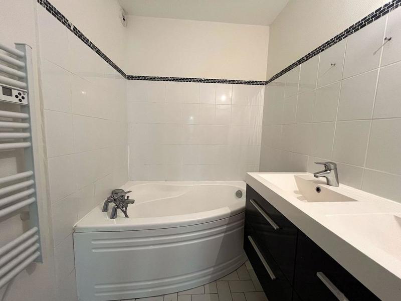 Appartement - 81 m² - 4 pièces