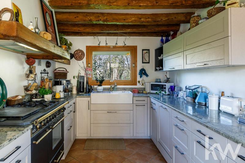 Maison - 210 m² - 7 pièces