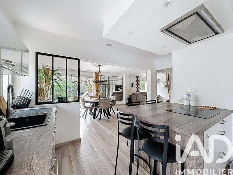 Maison - 102 m² - 6 pièces