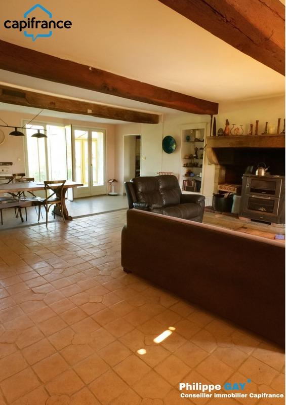 Maison - 219 m² - 10 pièces