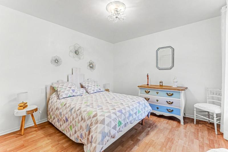 Propriété - 330 m² - 6 pièces