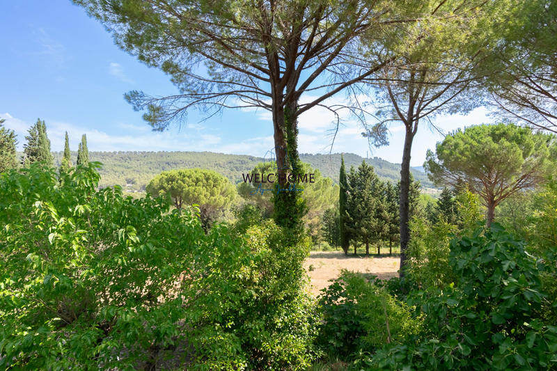 Maison - 200 m² - 8 pièces