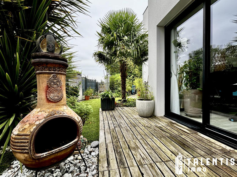 Maison contemporaine - 192 m² - 7 pièces