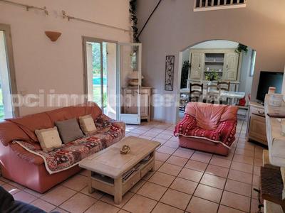 Maison traditionnelle - 152 m² - 6 pièces