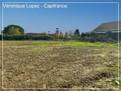 Terrain constructible - 769 m²