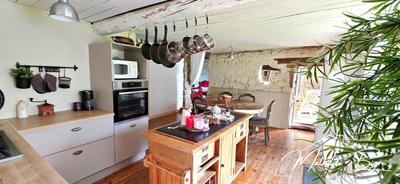 Maison - 234 m² - 11 pièces