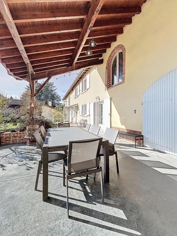 Corps de ferme - 300 m² - 8 pièces