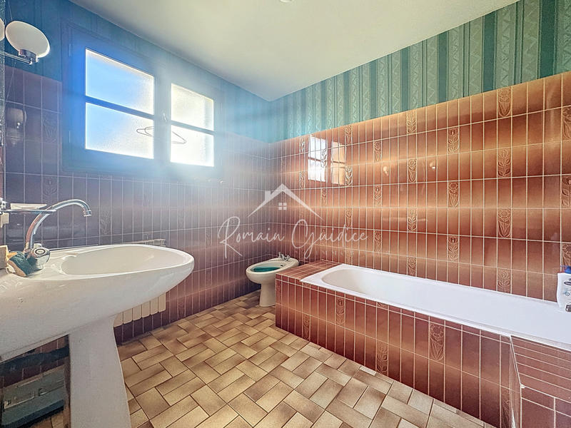 Maison - 95 m² - 4 pièces