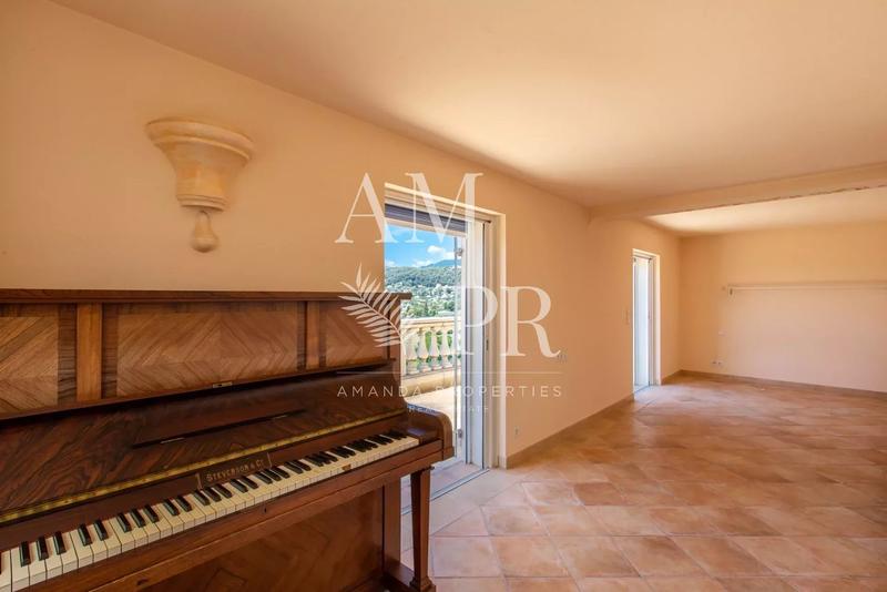 Villa - 181 m² - 7 pièces