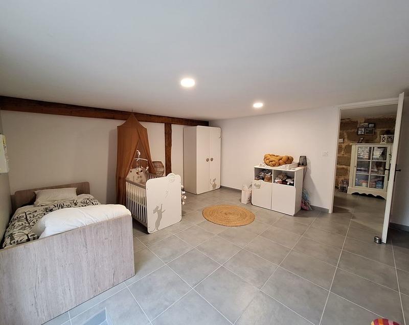 Maison - 240 m² - 5 pièces