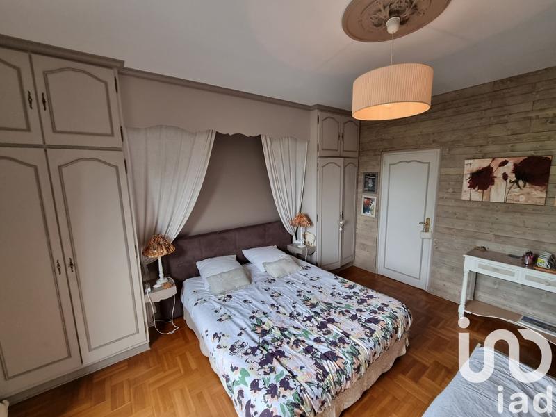Maison - 305 m² - 10 pièces