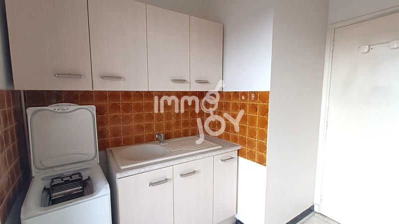 Appartement - 85 m² - 5 pièces