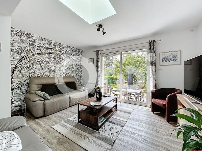 Maison - 98 m² - 4 pièces