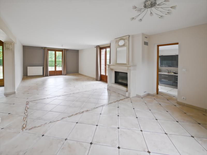 Maison - 177 m² - 7 pièces