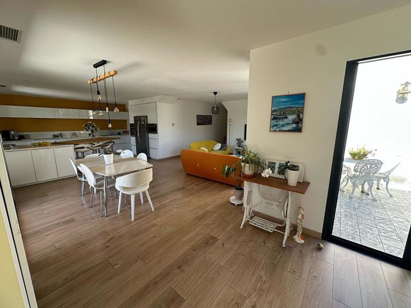 Villa - 186 m² - 8 pièces