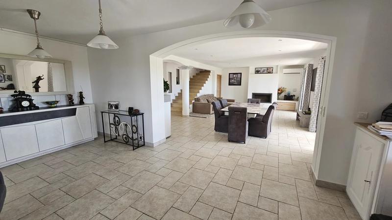 Villa - 210 m² - 7 pièces