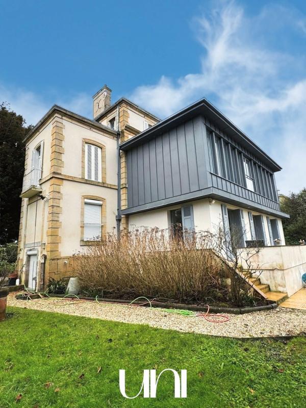 Maison - 200 m² - 8 pièces