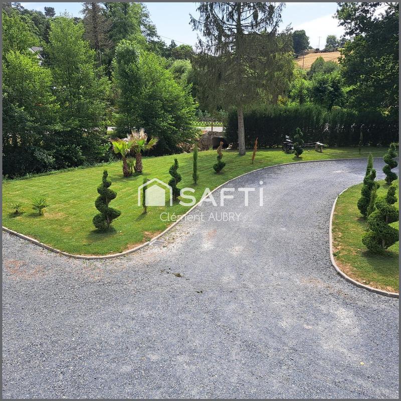 Maison - 213 m² - 7 pièces