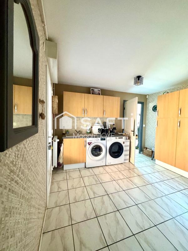 Maison - 217 m² - 8 pièces