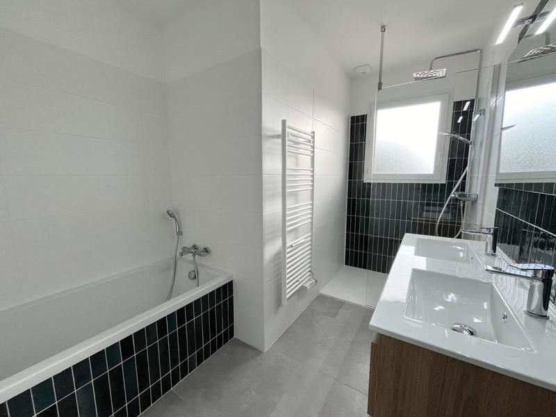 Maison - 95 m² - 4 pièces