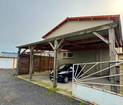 Maison - 184 m² - 9 pièces