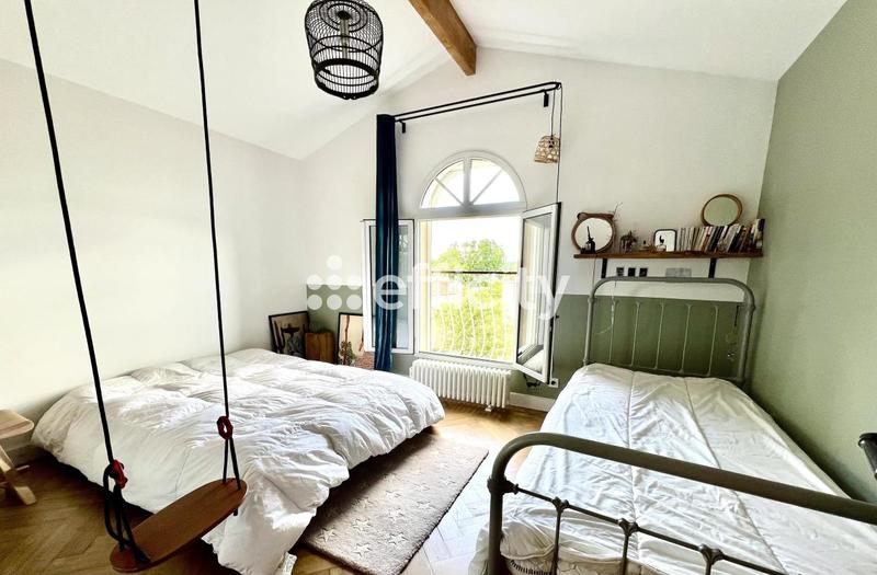 Pavillon - 146 m² - 6 pièces