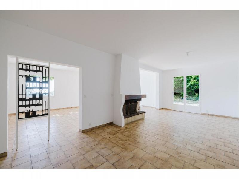 Maison - 239 m² - 7 pièces