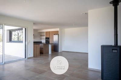 Maison - 162 m² - 9 pièces