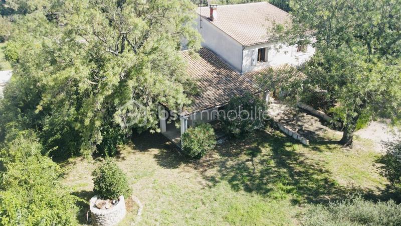 Maison - 216 m² - 8 pièces