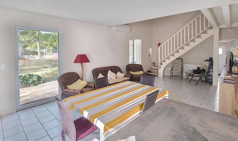 Maison - 95 m² - 5 pièces