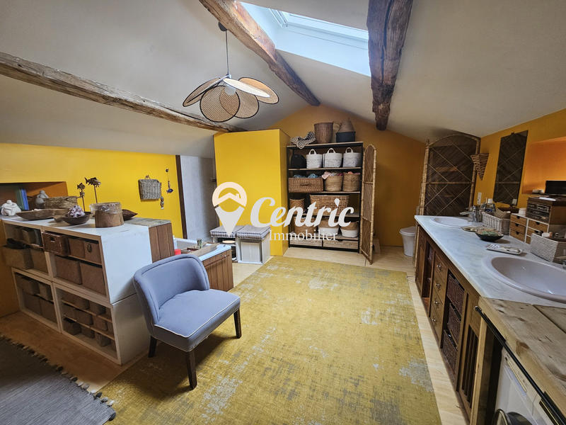 Maison ancienne - 250 m² - 8 pièces