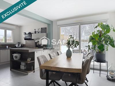 Maison - 85 m² - 5 pièces