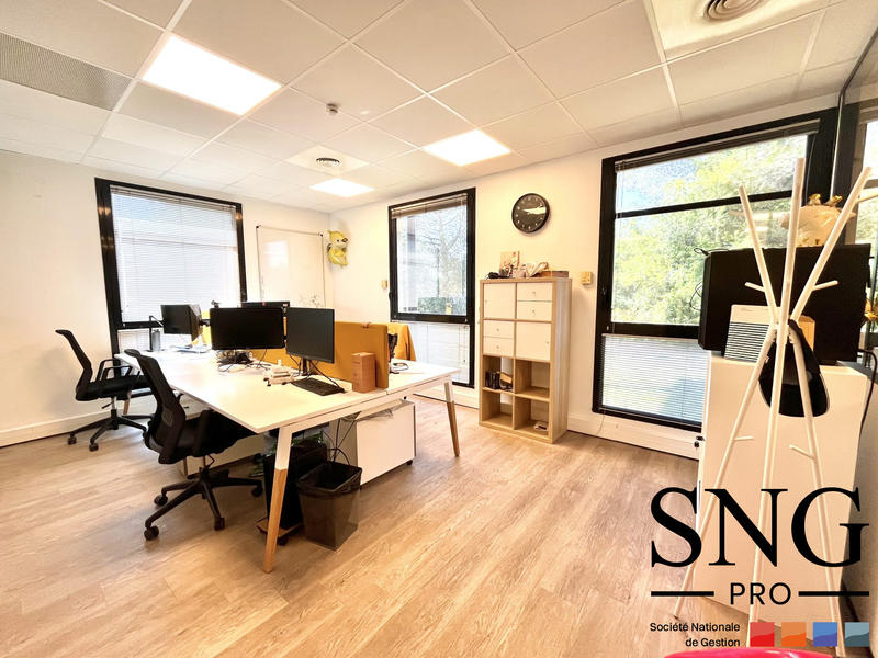 Bureau - 450 m²