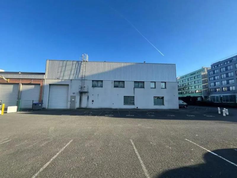 Local d'activités - 1 188 m²