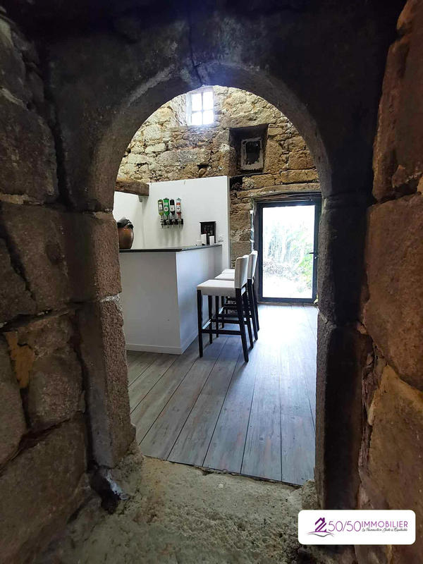 Maison ancienne - 170 m² - 6 pièces