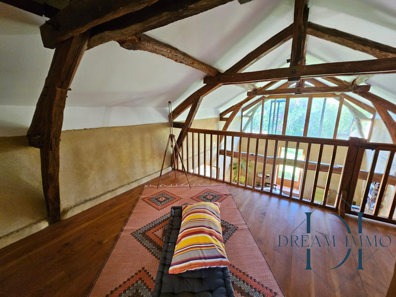 Maison - 380 m² - 9 pièces