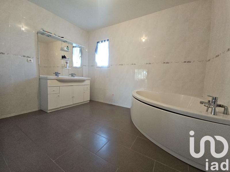 Maison - 165 m² - 4 pièces