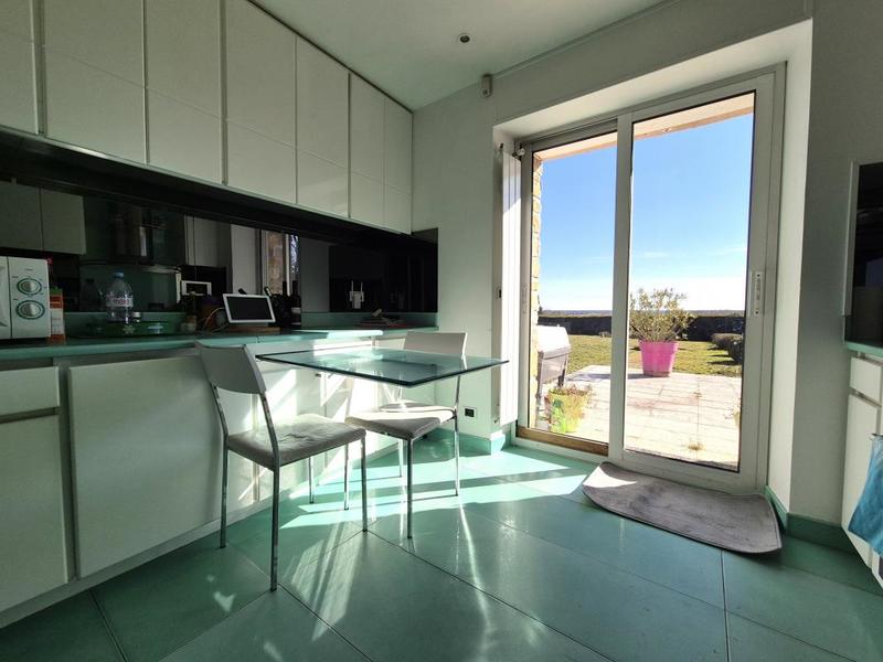 Maison - 245 m² - 7 pièces