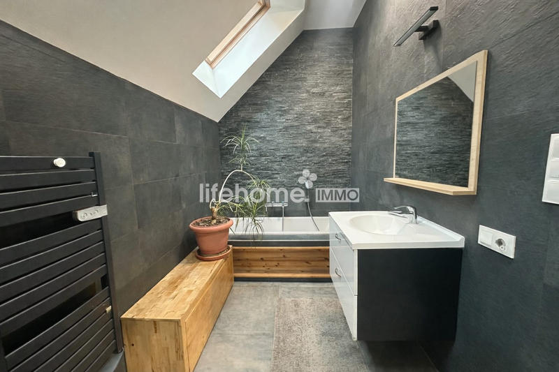 Maison - 145 m² - 4 pièces