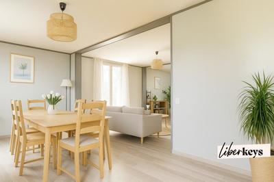 Maison - 149 m² - 8 pièces