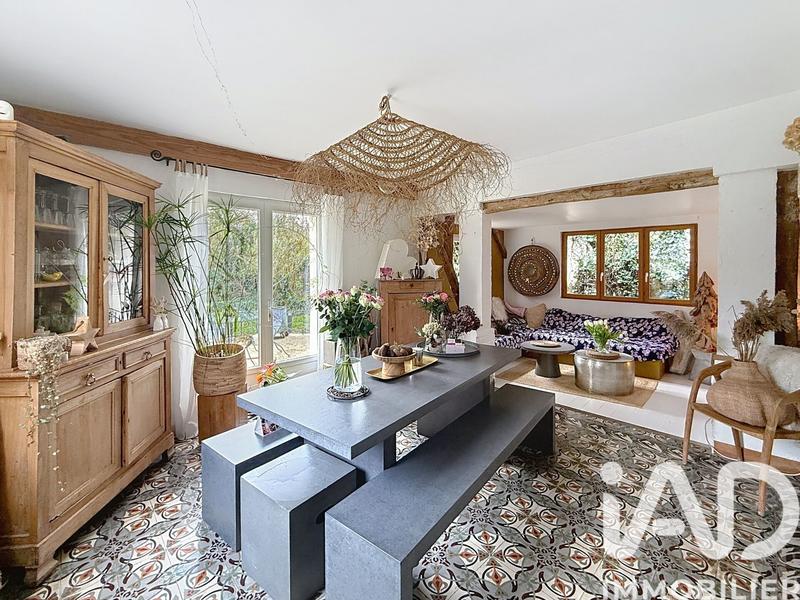 Maison - 225 m² - 7 pièces