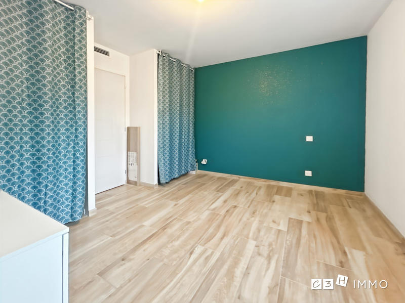 Maison - 92 m² - 5 pièces